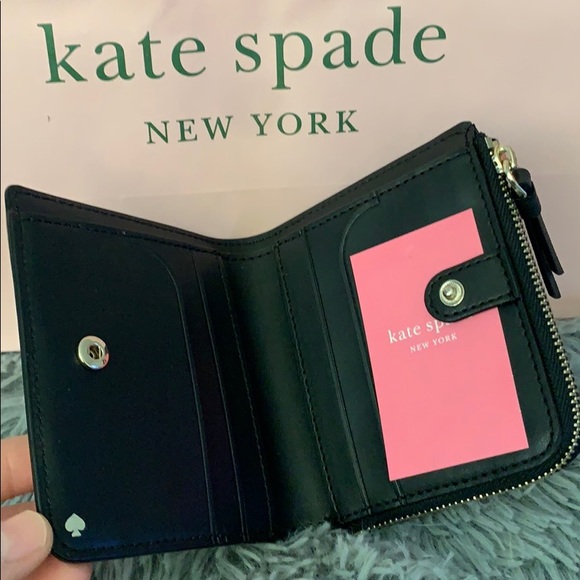 Kate Spade Wallet - Picture 2 of 8